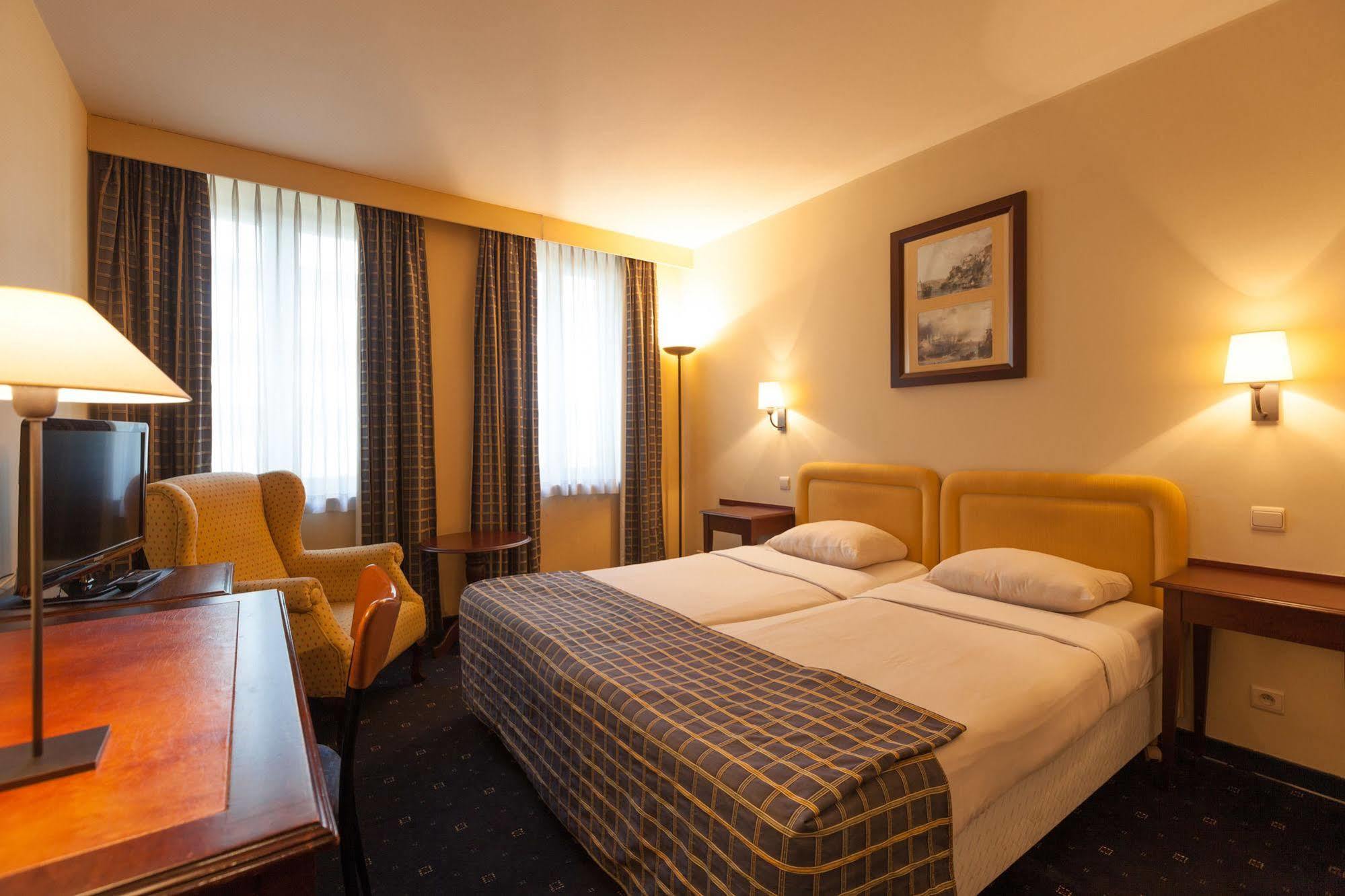 Hotel Villa Royale Bruselas Exterior foto